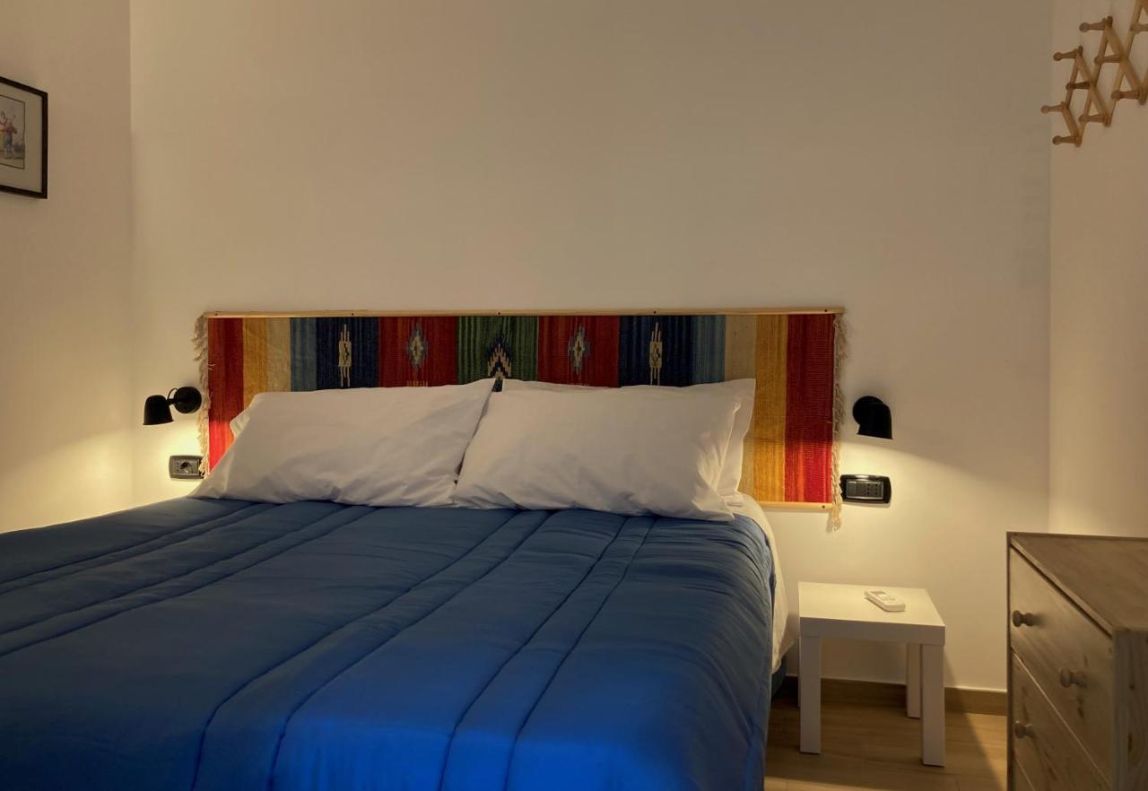 La Casa Blu Nel Cuore Storico Di Napoli 外观 照片