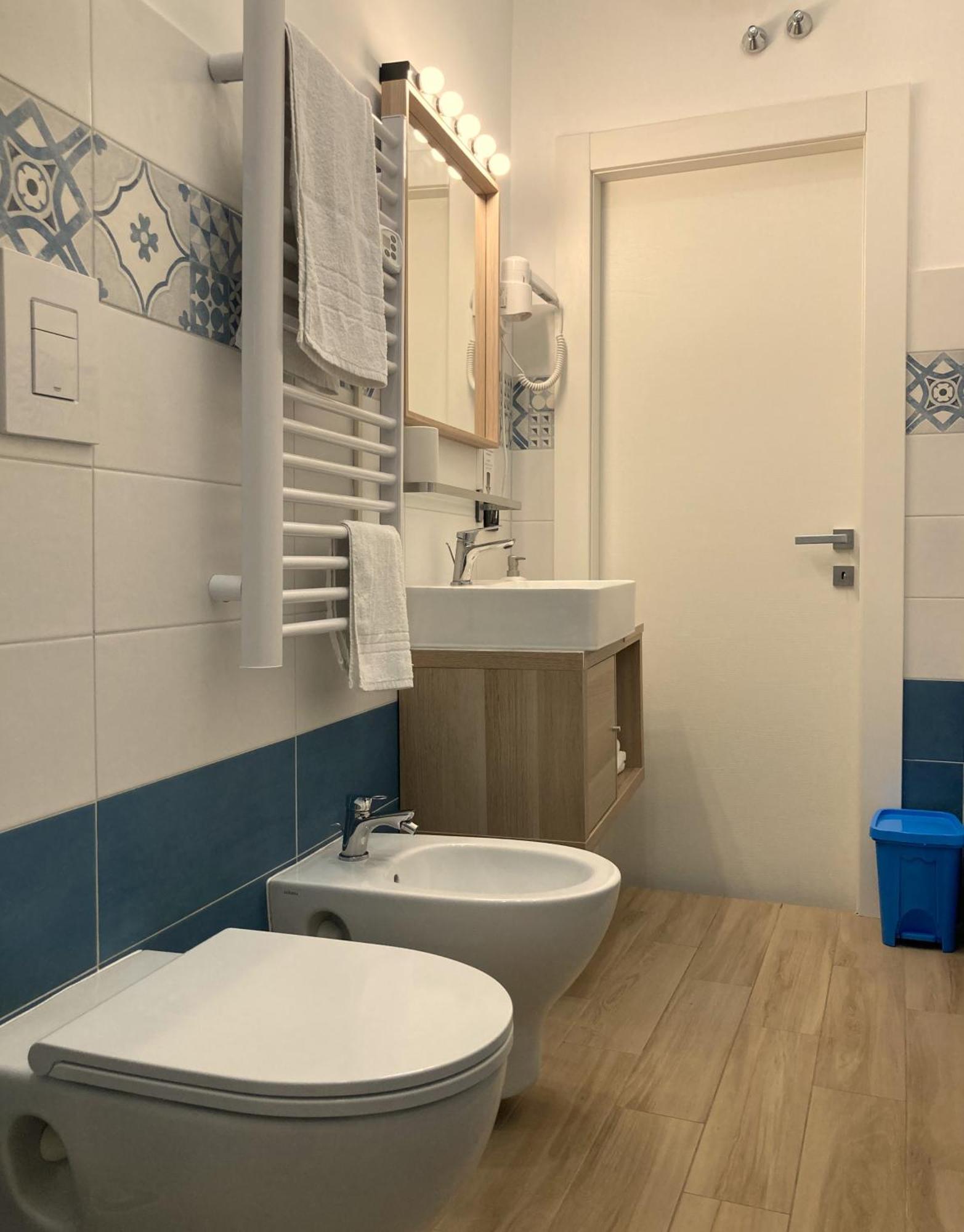 La Casa Blu Nel Cuore Storico Di Napoli 外观 照片
